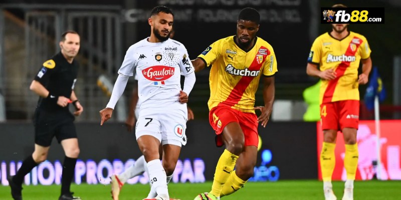 Soi kèo Angers vs Lens 22h00 ngày 18/8/2024 – VĐQG Pháp 1 Chuyên gia FB88 nhận định Angers vs Lens