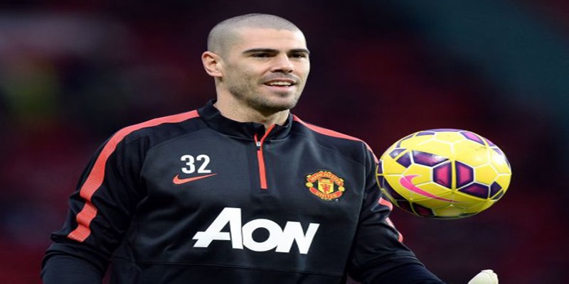 Top Thủ Môn Hay Nhất Thế Giới Được Các Chuyên Gia Đánh Giá 3 Victor Valdes xứng đáng nằm trong top thủ môn hay nhất thế giới